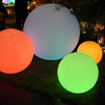 Slide Design Globo LED