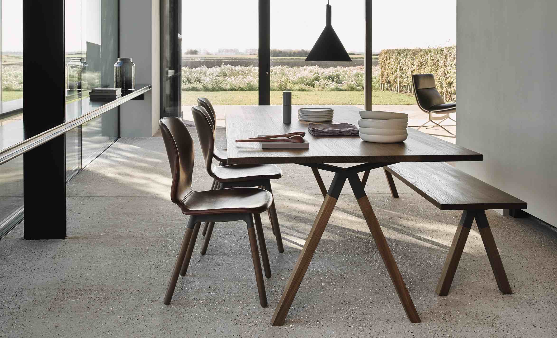 EYYE Ninove tafel stoelen fauteuils