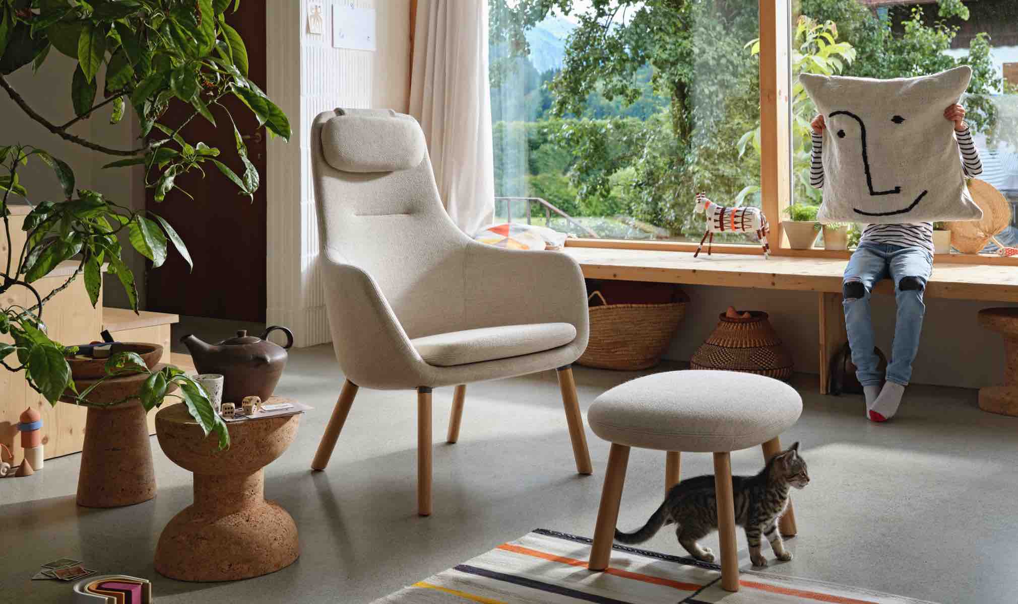 Vitra Ninove Hal lounge chair